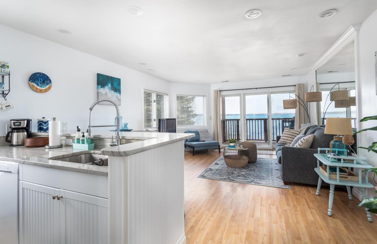 New Listing Beach Bliss 211! Stunning Bay View Traverse City Exterior photo