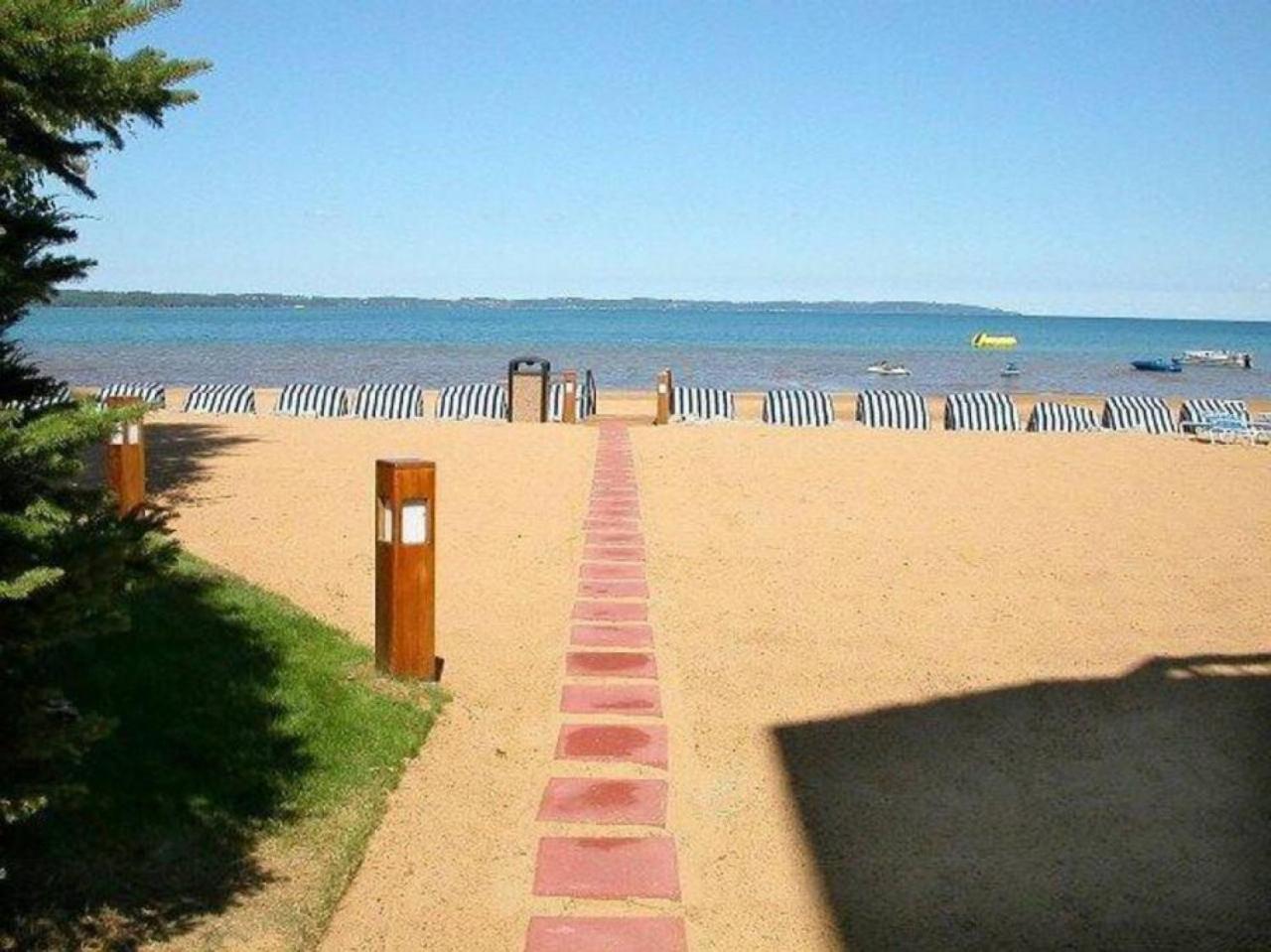 New Listing Beach Bliss 211! Stunning Bay View Traverse City Exterior photo